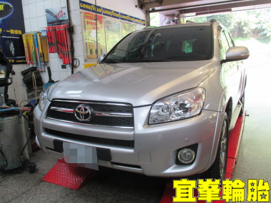 TOYOTA RAV4 SELENIA 5W40