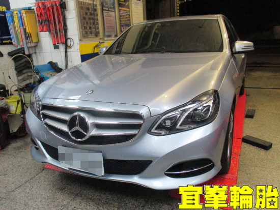 Mercedes-Benz W212  E250 GOODYEAR EfficientGrip Performance 245/45/17