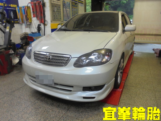 TOYOTA ALTIS GOODYEAR GSD5 215/45/17 胎圈最佳化平衡 SELENIA 10W40 SWD IV ATF 變速箱濾網跟換 冷氣系統清洗保養 3D四輪定位
