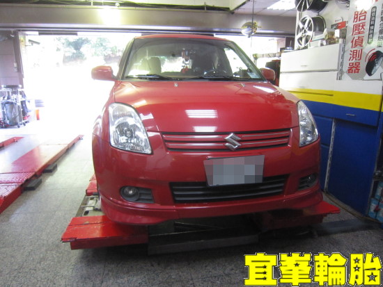 Suzuki Swift Goodyear Assurance TripleMax 185/60/15 3D四輪定位