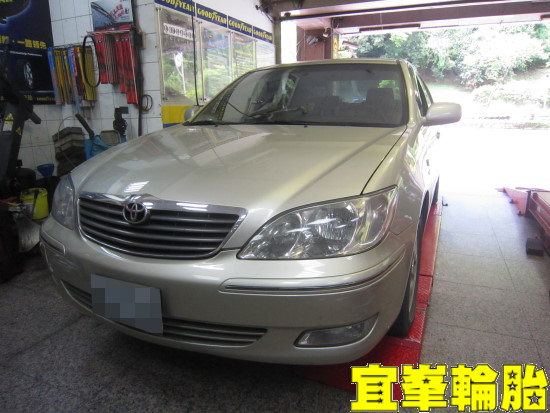 TOYOTA CAMRY Goodyear Assurance triplemax 205/65/15 ORO W417 盲塞式TPMS極致安裝 YKYB後避震器跟換 3D四輪定位