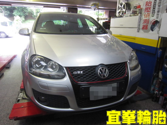 Volkswagen Golf GTI GOODYEAR ASYM-3 F1 Asymmetric-3 225/45/17 3D四輪定位 落賽的冷氣保養