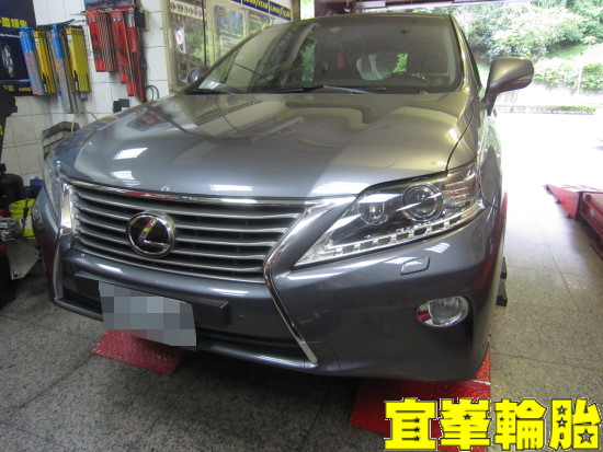 LEXUS RX270 Goodyear EfficientGrip SUV 235/55/18