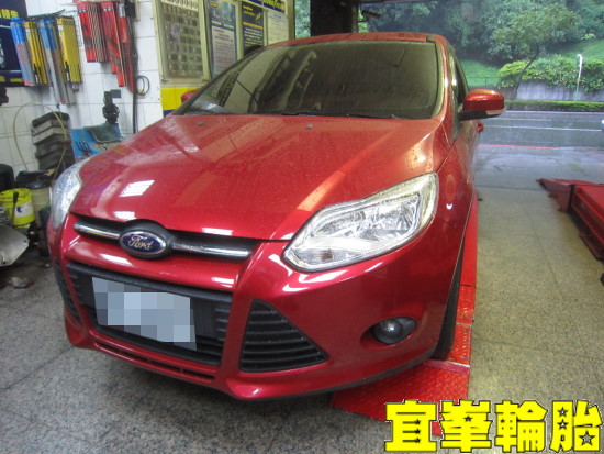 FORD NEW FOCUS GOODYEAR EfficientGrip Performance 205/55/16  3D四輪定位