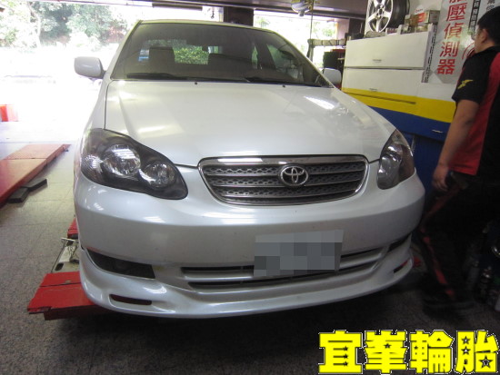 TOYOTA ALTIS GOODYEAR GSD5 215/45/17 胎圈最佳化平衡 SELENIA 10W40  3D四輪定位