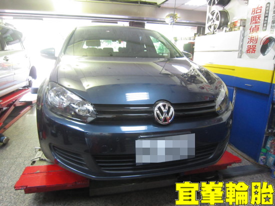 Volkswagen Golf Goodyear Assurance triplemax 195/65/15  3D四輪定位