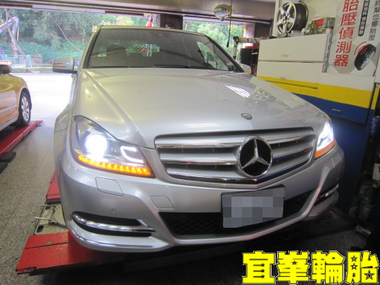 Mercedes-Benz W204 C300 CSC5 225/45/17 3D四輪定位