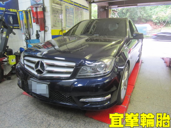 Mercedes-Benz W204 C200  CSC5 225/45/17 245/40/17 3D四輪定位