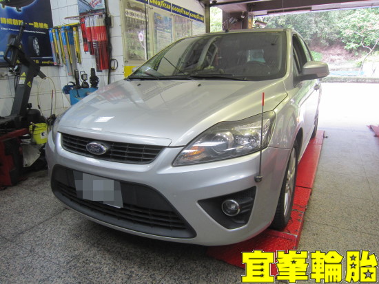 FORD FOCUS W410A TPMS極致安裝 胎圈最佳化平衡