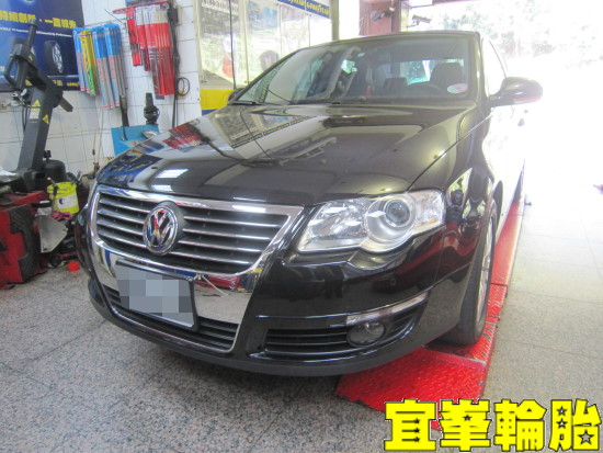 Volkswagen Passat Goodyear EfficientGrip Performance 215/55/16 3D四輪定位