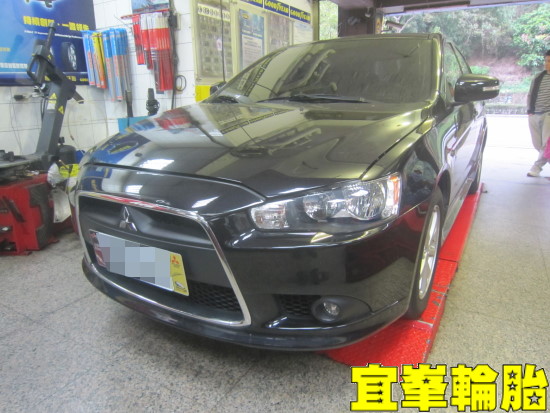 Mitsubishi Lancer Sportback  KYB藍筒避震器安裝 3D四輪定位