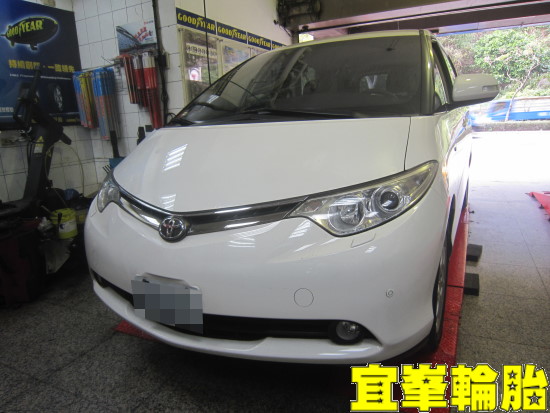 TOYOTA PREVIA Goodyear Assurance triplemax 215/55/17  3D四輪定位