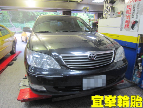 TOYOTA CAMRY SELENIA 10W40 引擎漏油修復 汽門室墊片跟換