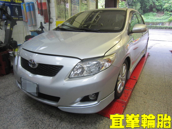 TOYOTA ALTIS BOHENG陶瓷競技前來令極致安裝 碟盤車銷研磨 TUTELA TOP 4 煞車油脈衝式更換 引擎漏油修復