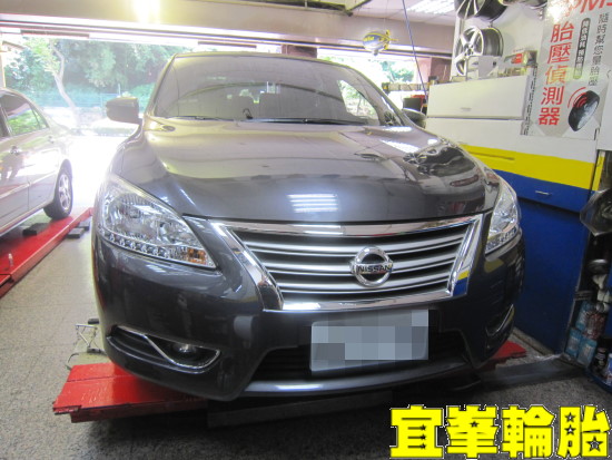 NISSAN SUPER SENTRA Goodyear Assurance TripleMax 195/60/16 3D四輪定位 SELENIA 5W40