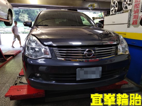NISSAN bluebird SELENIA 5W40  輪胎對調