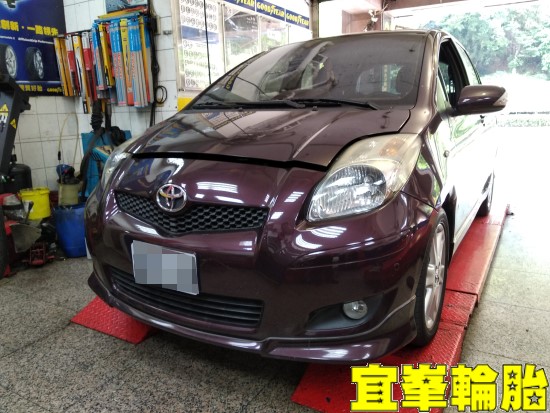 TOYOTA YARIS SELENIA 5W40 輪胎對調