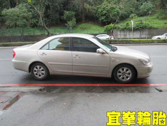 TOYOTA CAMRY SELENIA 5W50 輪胎對調