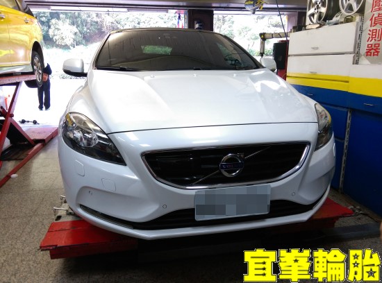 VOLVO V40 ORO W410-A TPMS極致安裝Goodyear ASYM-3 F1 Asymmetric-3 225/45/17  胎圈最佳化平衡 3D四輪定位