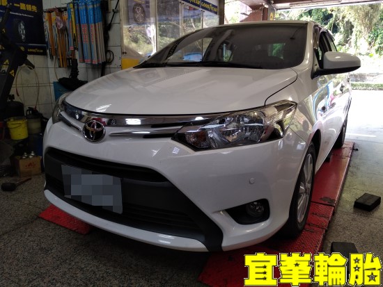 TOYOTA VIOS Goodyear AssuranceTripleMax2 185/60/15  3D四輪定位