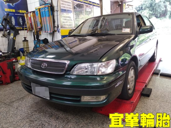TOYOTA PREMIO Goodyear Assurance triplemax 195/60/14 3D四輪定位