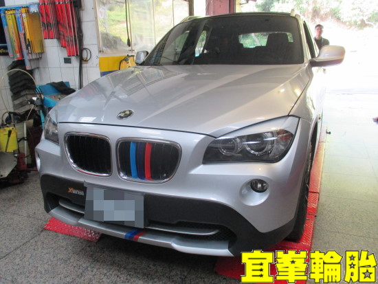 BMW X1 E84  ASYM-2 F1 Asymmetric-2 245/40/18 3D四輪定位