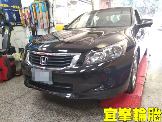 Honda Accord K13  SELENIA 5W30 輪胎對調