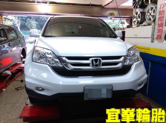 HONDA CR-V Goodyear EfficientGrip Performance SUV 225/65/17 3D四輪定位