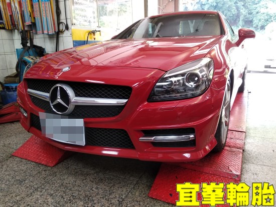 Mercedes-Benz SLK R172 Goodyear ASYM-3 F1 Asymmetric-3 245/35/18 高速煞車抖動 碟盤車銷研磨