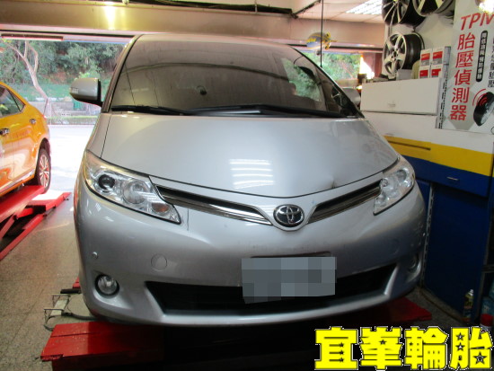 TOYOTA PREVIA Assurance triplemax 215/55/17  ORO W417 盲塞式TPMS極致安裝 3D四輪定位