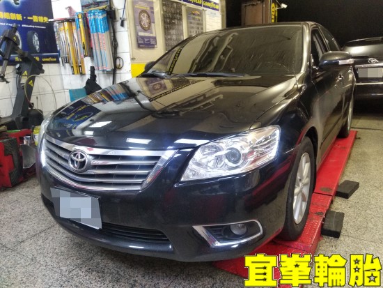 TOYOTA CAMRY SELENIA 5W40 輪胎對調