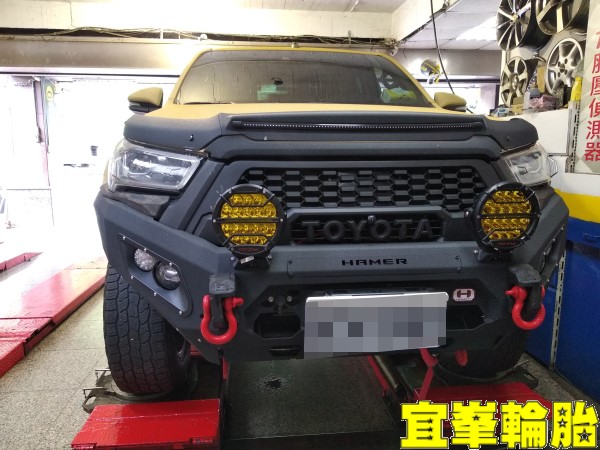 TOYOTA Hilux 3D四輪定位