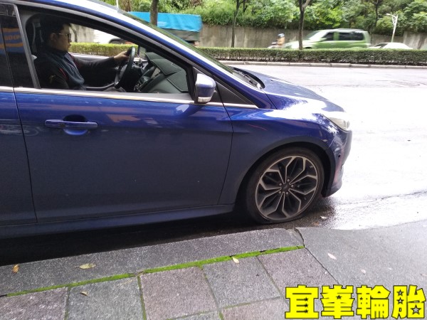 FORD FOCUS Goodyear ASYM-5 F1 Asymmetric-5 235/40/18 胎圈最佳化平衡 3D四輪定位