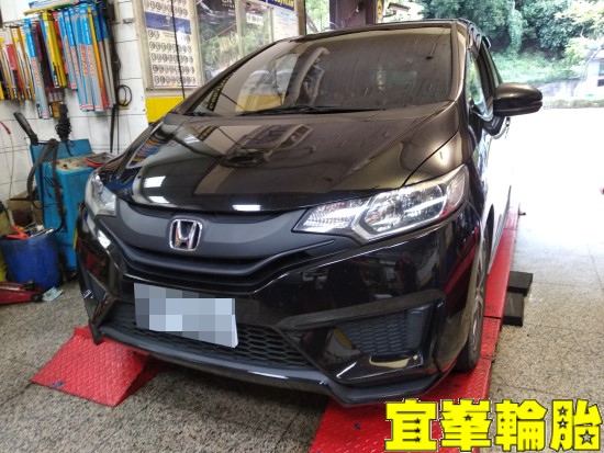 HONDA FIT NANKANG RX615 185/55/16 SELENIA 10W40