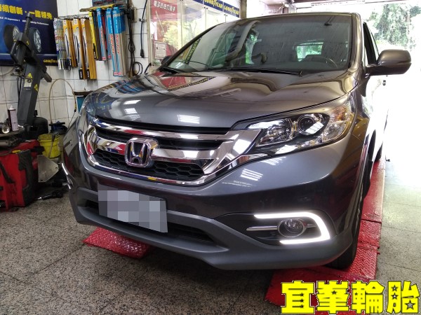 HONDA CR-V SELENIA 5W30 輪胎對調 9986 燃油系統清潔劑  冷氣系統清洗保養