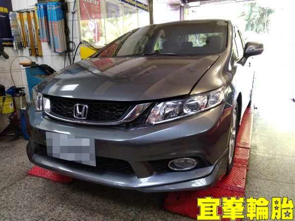 HONDA CIVIC9代 自備機油保養 前來令片 煞車油更換  輪胎對調