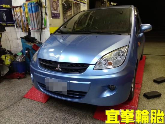 Mitsubishi ColtPlus SELENIA 5W40 空氣濾網更換