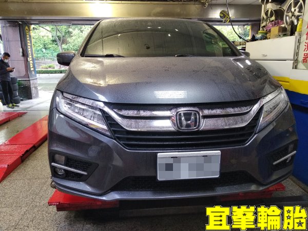 Honda 美規 Odyssey Goodyear EfficientGrip Performance SUV 235/55/19 胎圈最佳化平衡 3D四輪定位