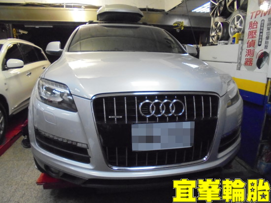 AUDI Q7 brembo前煞車來令跟換 Goodyear EfficientGrip Performance SUV 255/55/18  3D四輪定位