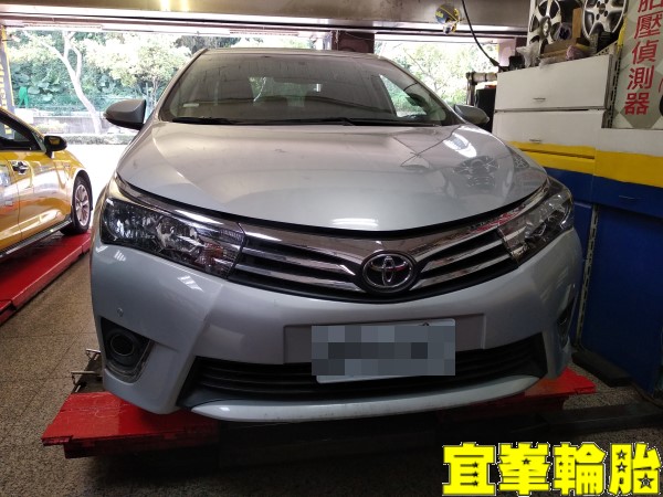 TOYOTA ALTIS Yokohama AE01F 195/65/15 胎圈最佳化平衡 3D四輪定位