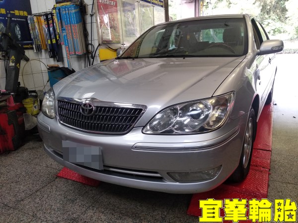 TOYOTA CAMRY SELENIA 5W40 輪胎對調 底盤異音 前平衡桿橡皮更換