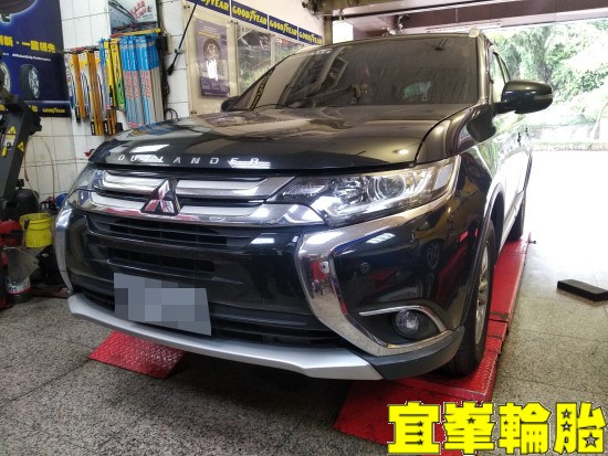 Mitsubishi Outlander SELENIA 5W40 原廠變速箱油 GRO 50% 水箱精 TUTELA TOP 4 煞車油脈衝式更換 火星塞更換