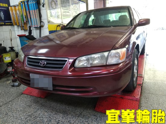 TOYOTA GOA CAMRY Yokohama Advan dB V552 205/65/15 3D四輪定位 後連桿更換