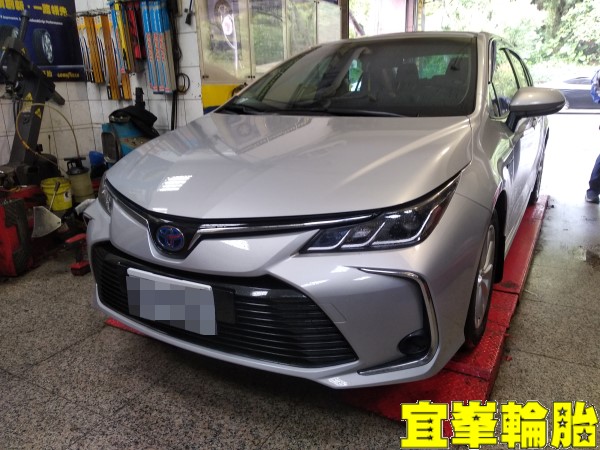 TOYOTA ALTIS HYBRID Continental EcoContact 6(EC6) 205/55/16 3D四輪定位