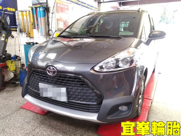 TOYOTA SIENTA Ravenol VSE 0W20 自備胎圈更換 3D四輪定位