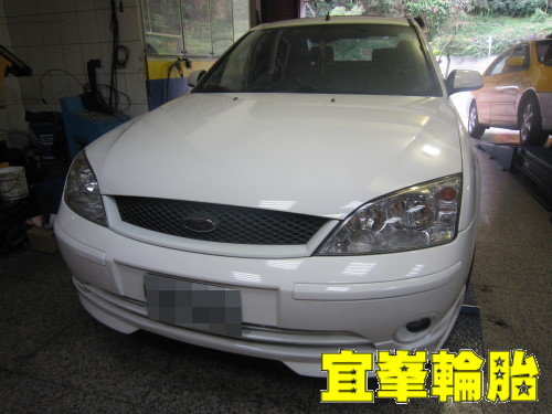 MONDEO RS ASYM-2 F1 Asymmetric-2 215/45/17 ORO W401