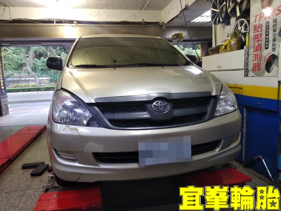 TOYOTA INNOVA 汽門室墊片更換 SELENIA 10W40    高速煞車抖動 碟盤車銷研磨