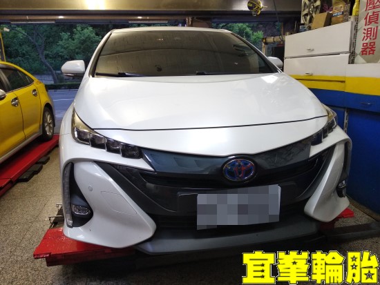 TOYOTA PRIUS PHV Yokohama AE01F 195/65/15 3D四輪定位