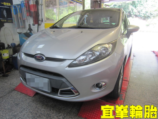 FORD FIESTA 自備機油保養 冷氣系統清洗保養