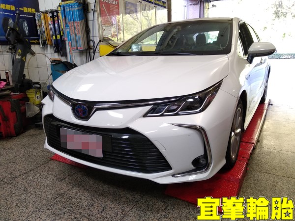 Toyota Corolla Altis hybrid Ravenol VSE 0W20 輪胎對調